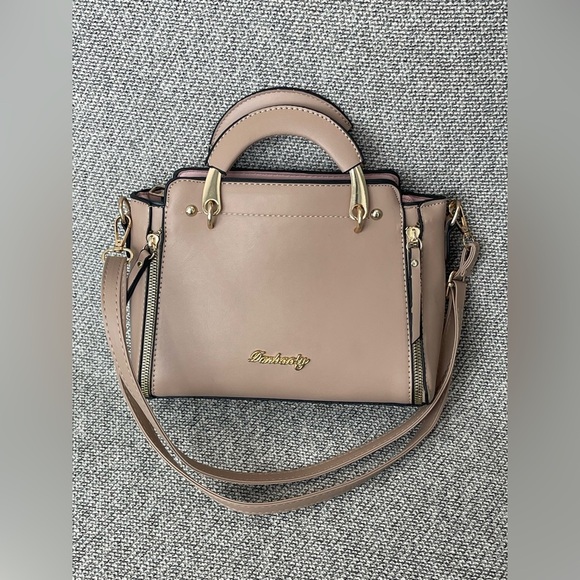Chic Pink and Gold Satchel with Structured Design - Picture 2 of 16